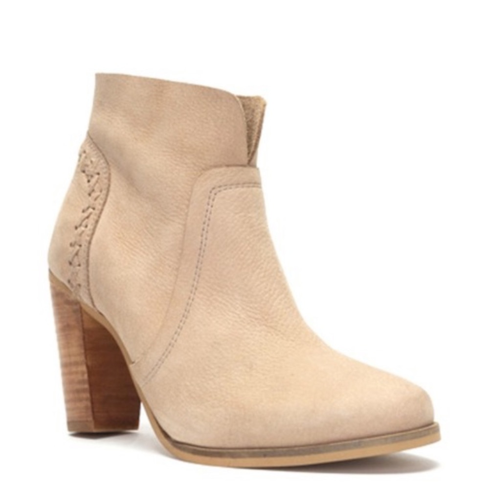 NWT Crevo Sadie booties